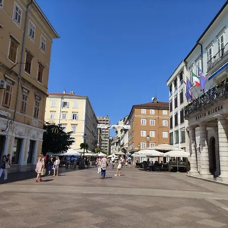 Aria Apartman